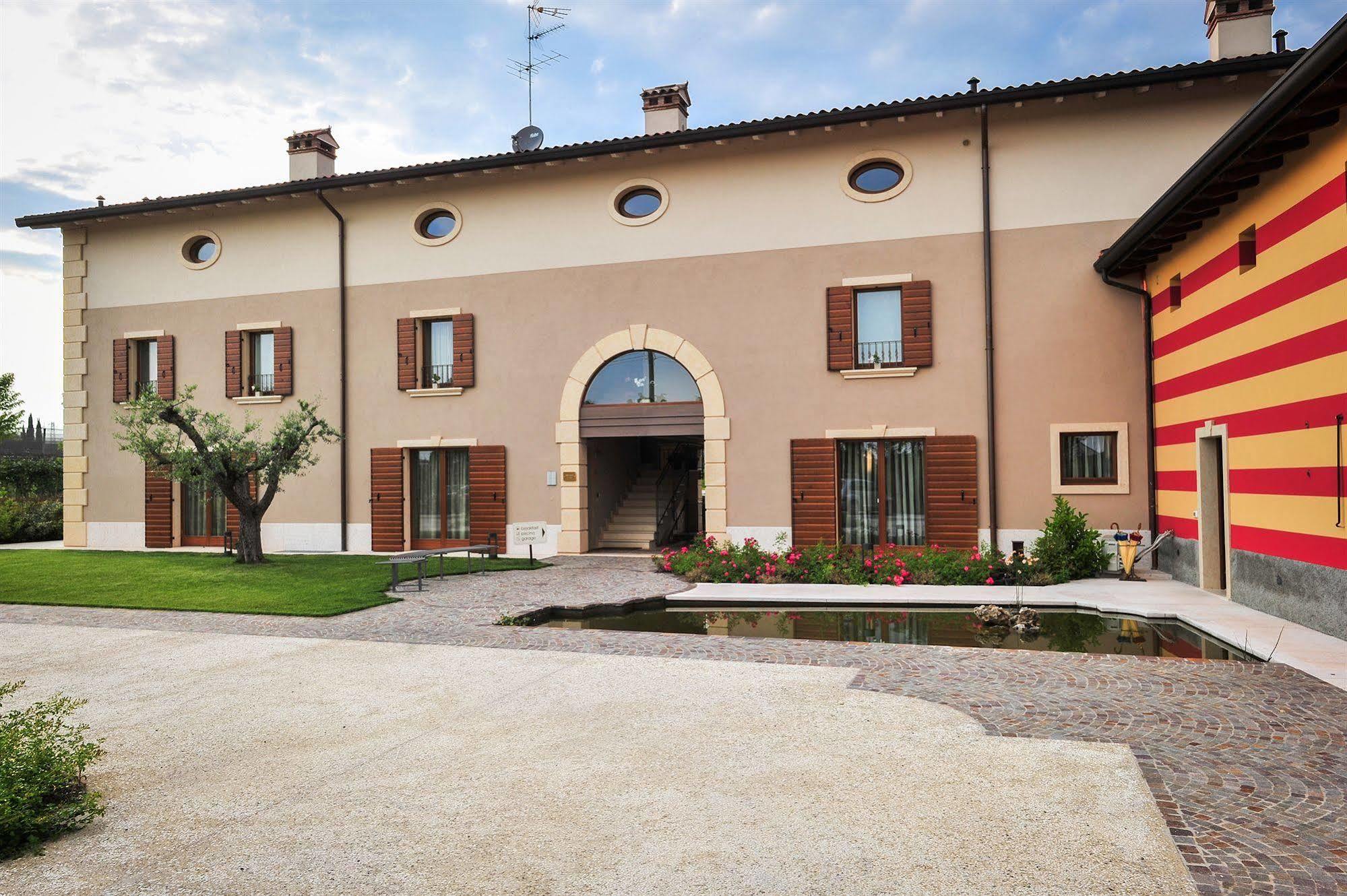 Belvivere Suites Sona Esterno foto